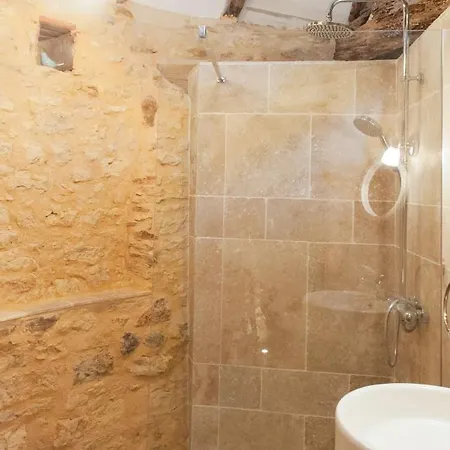 La Tour - Unique 2-floor 1 Bedroom Private