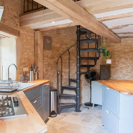 La Tour - Unique 2-floor 1 Bedroom Private Appartement