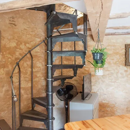 Appartement La Tour - Unique 2-floor 1 Bedroom Private Trémolat